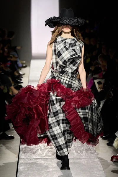 Look 9